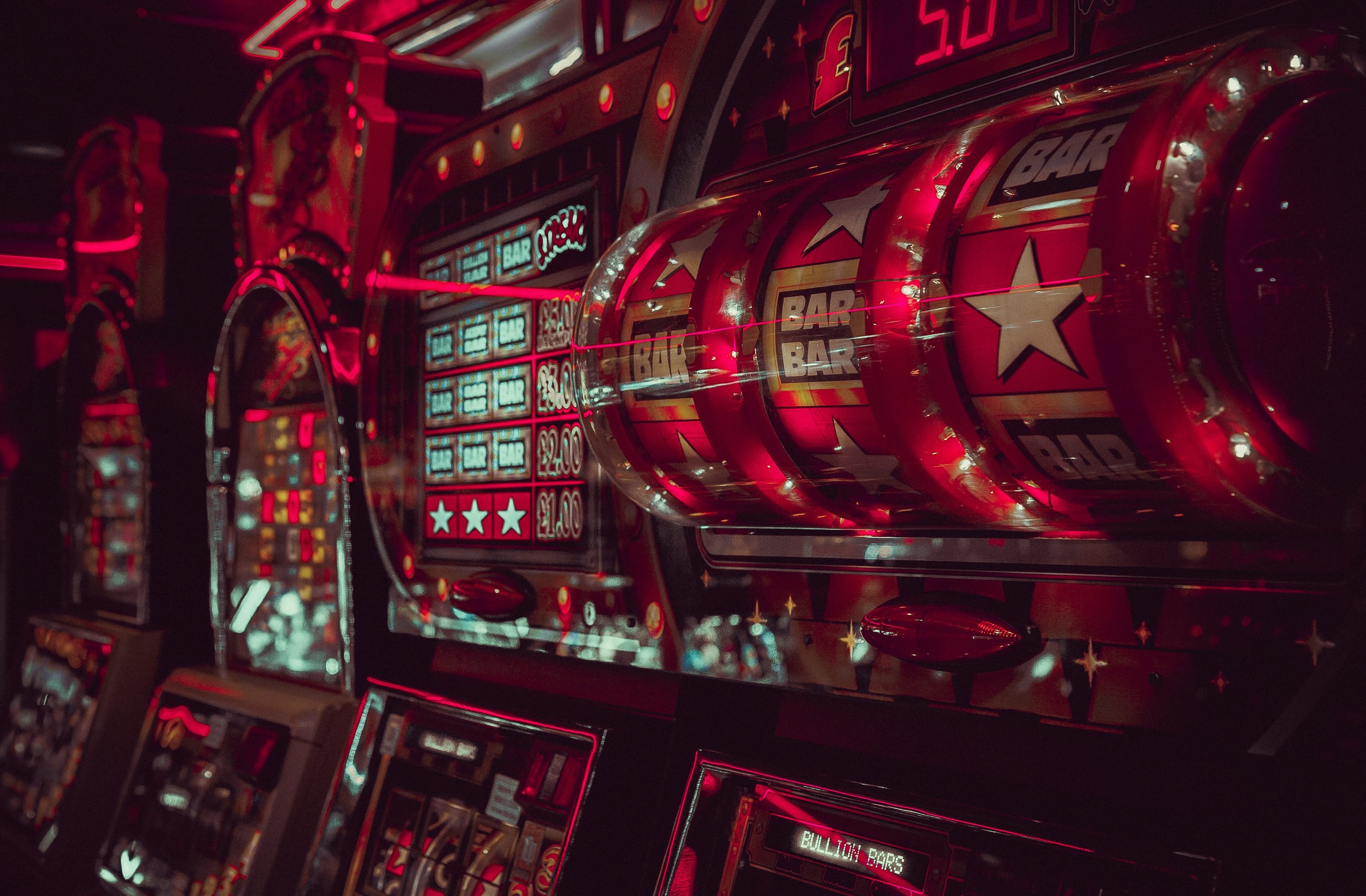 tanjung899 link platform showing slot games, live dealer tables, and sportsbook sections
